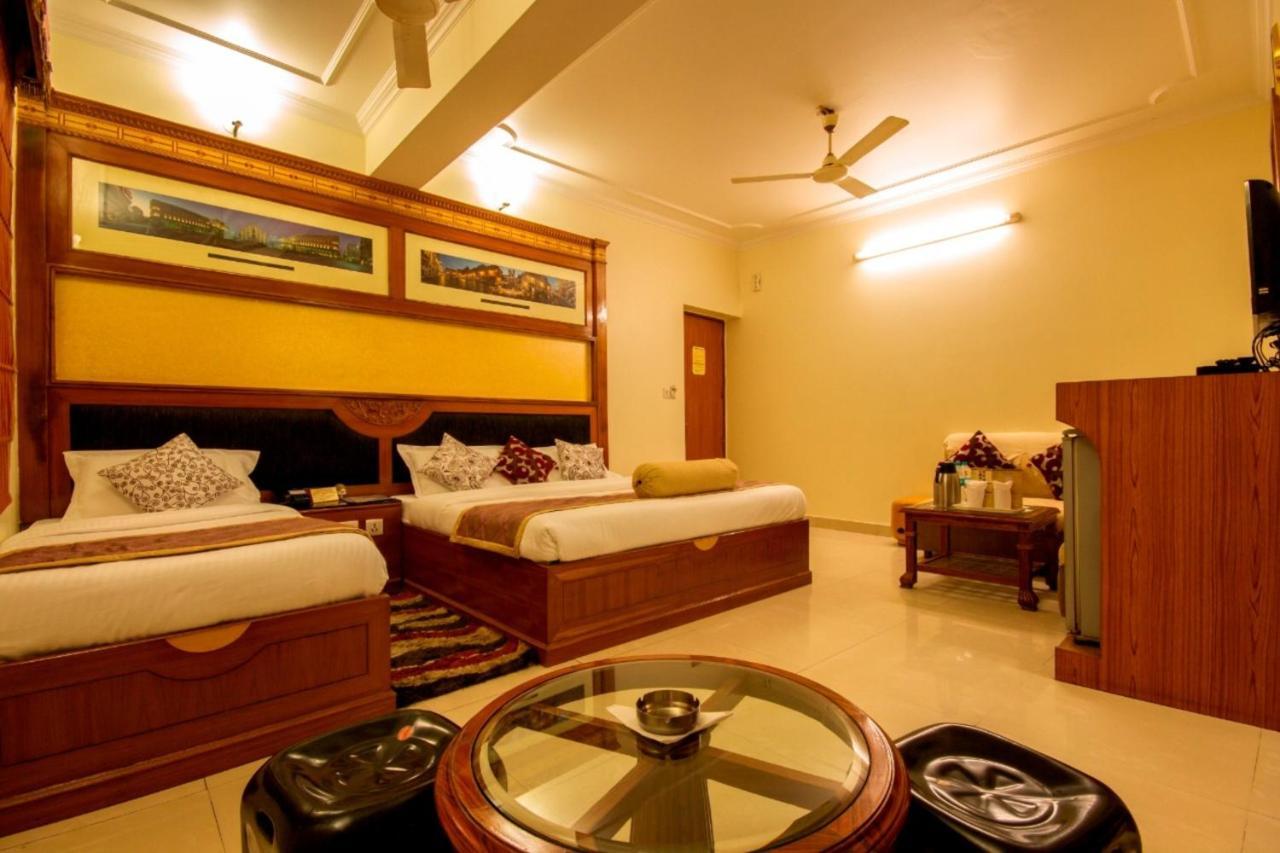 The Aster Karol Bagh Homely Atmosphere New Delhi Extérieur photo
