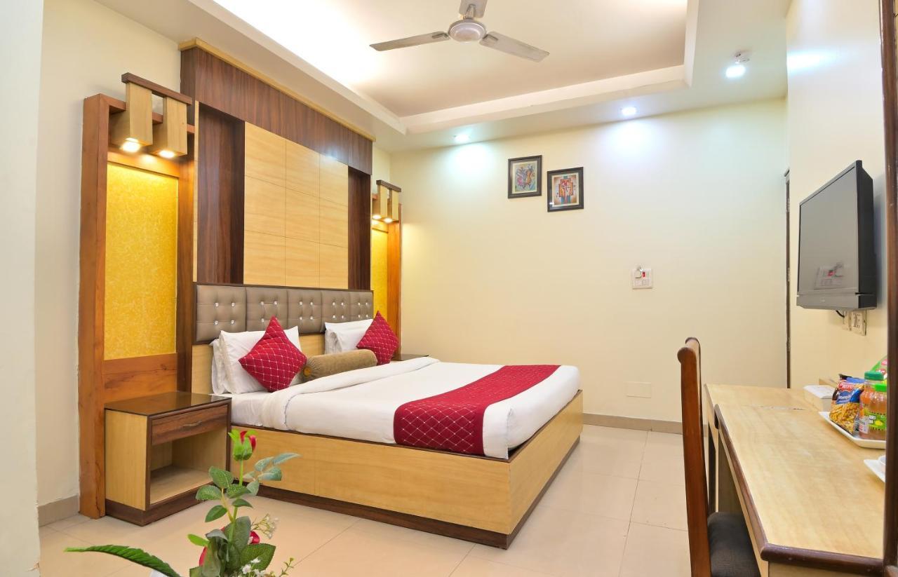 The Aster Karol Bagh Homely Atmosphere New Delhi Extérieur photo