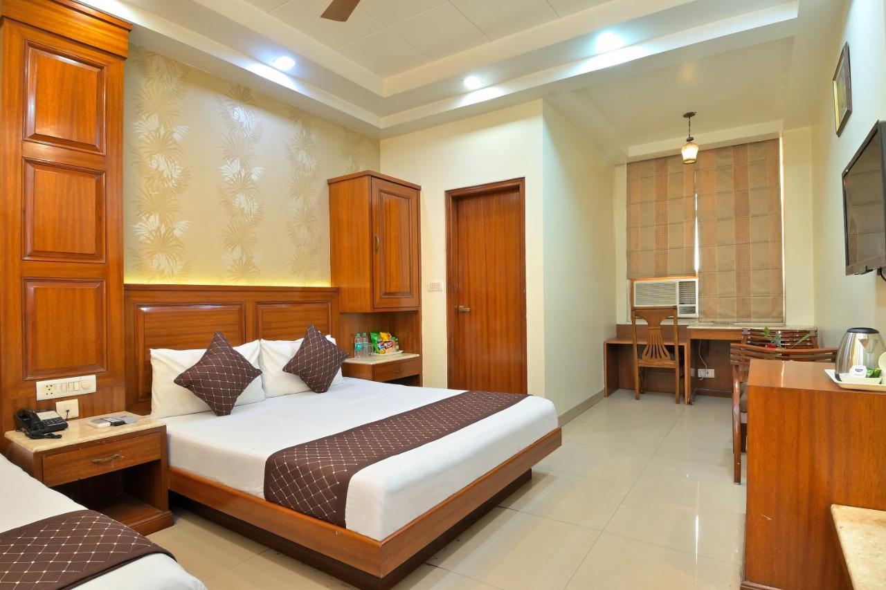 The Aster Karol Bagh Homely Atmosphere New Delhi Extérieur photo