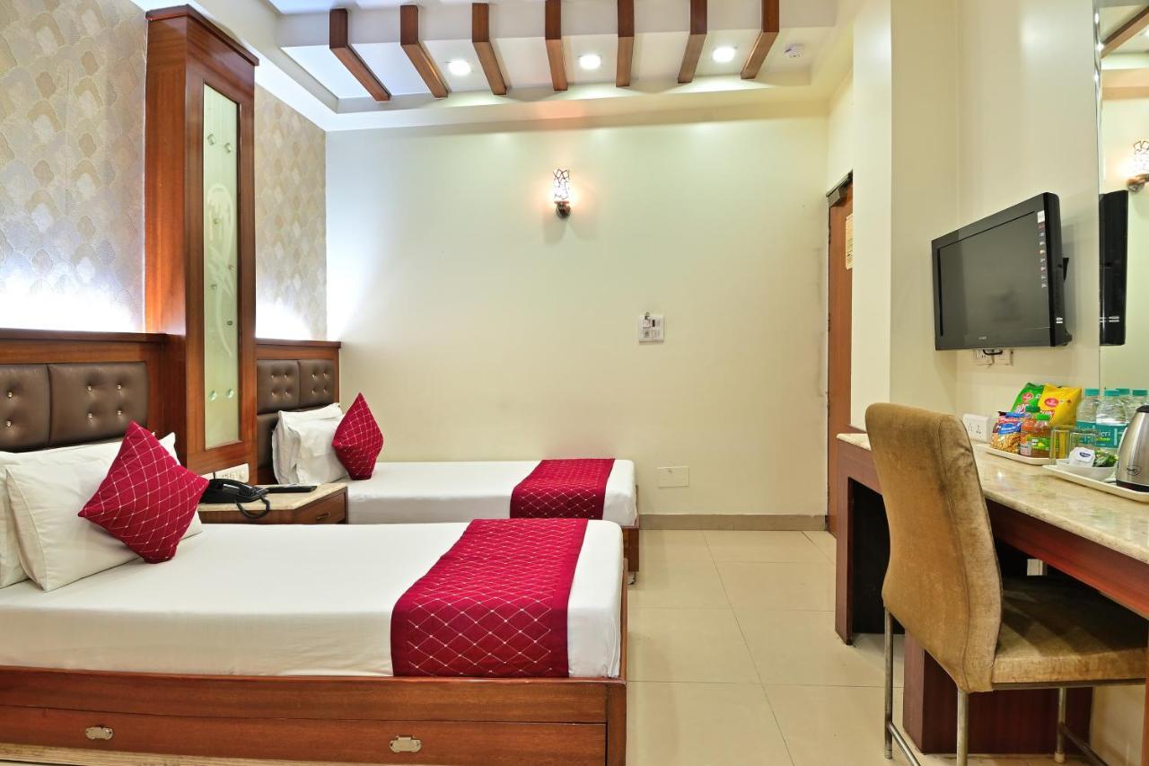 The Aster Karol Bagh Homely Atmosphere New Delhi Extérieur photo