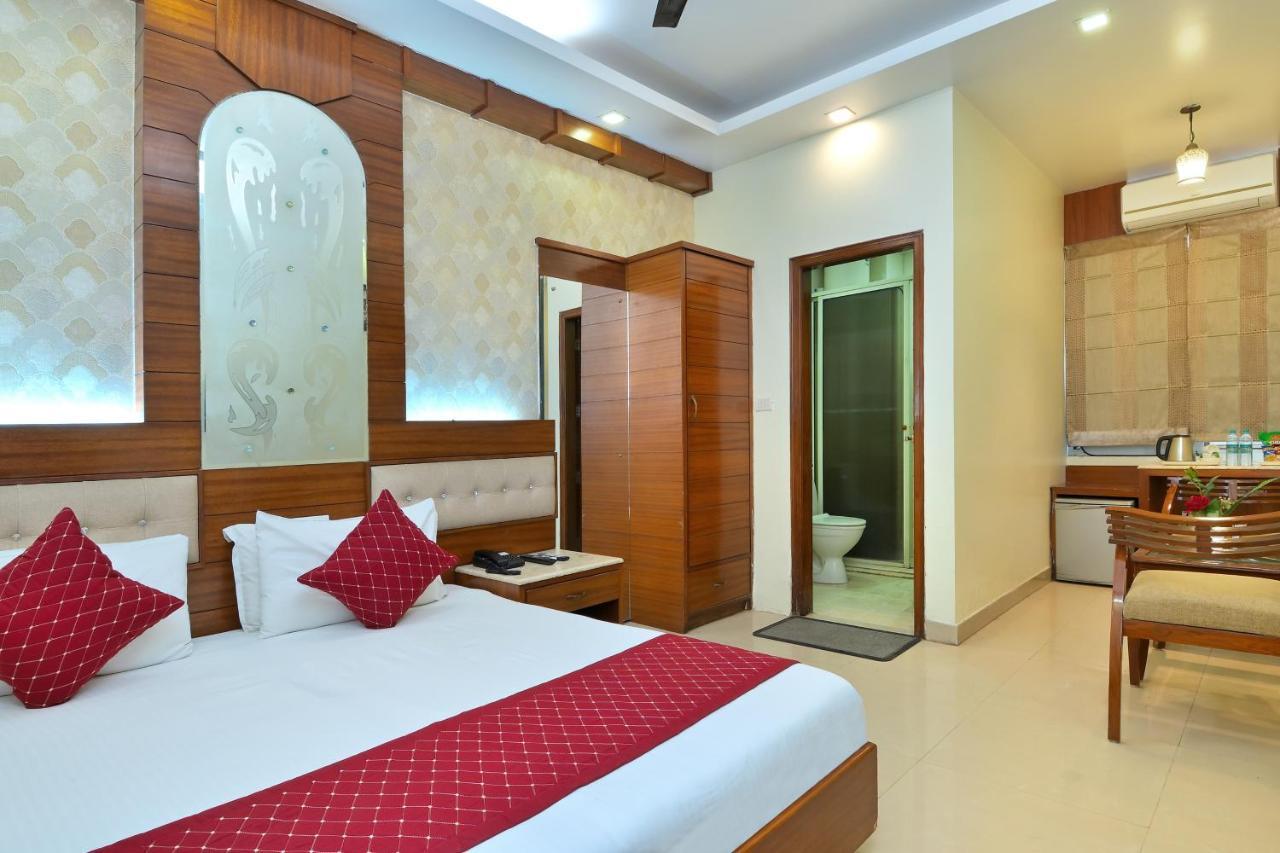 The Aster Karol Bagh Homely Atmosphere New Delhi Extérieur photo